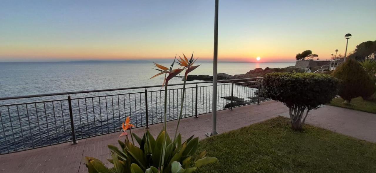 Roses Sobre El Mar Apartment Exterior photo